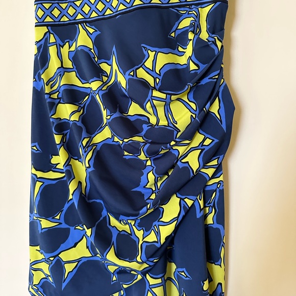 BCBGMAXAZRIA Casual Dress -Sheath: Blue Print Dress size extra small - Picture 4 of 8